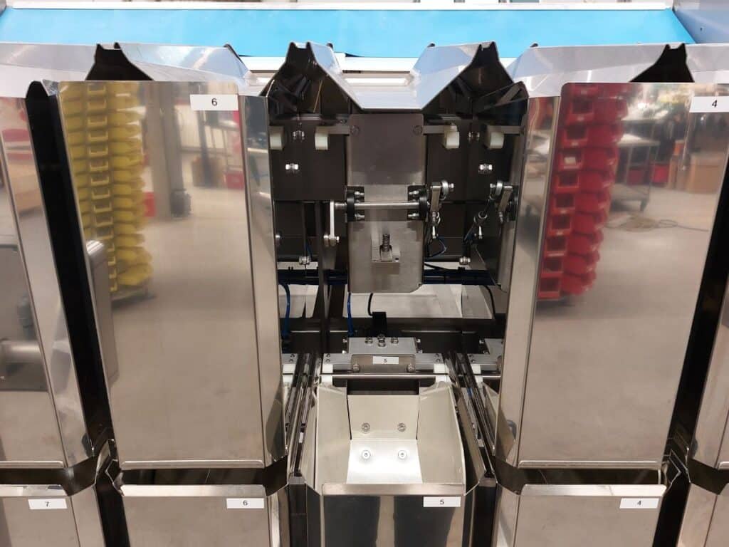 M10i D - Detachable buckets