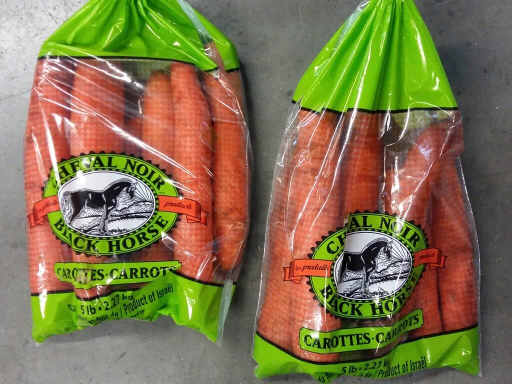 Double Wicket Bagger Ca wicket bags with carrots