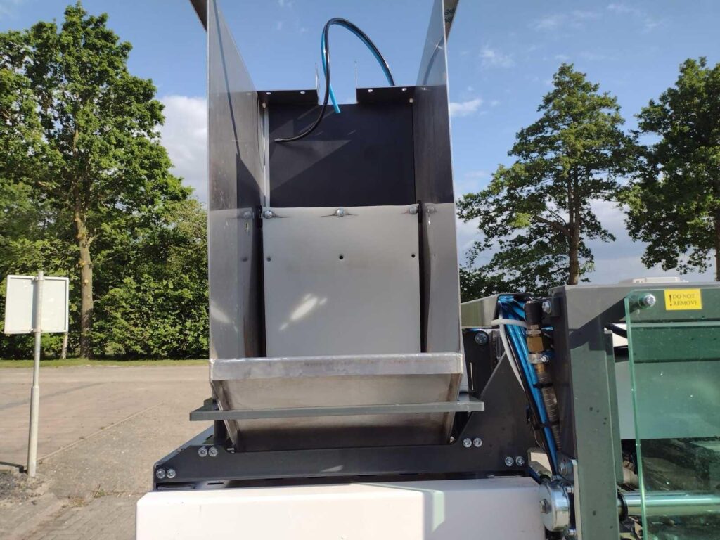 WhatsApp Image 2025-03-27 at 08.34.48