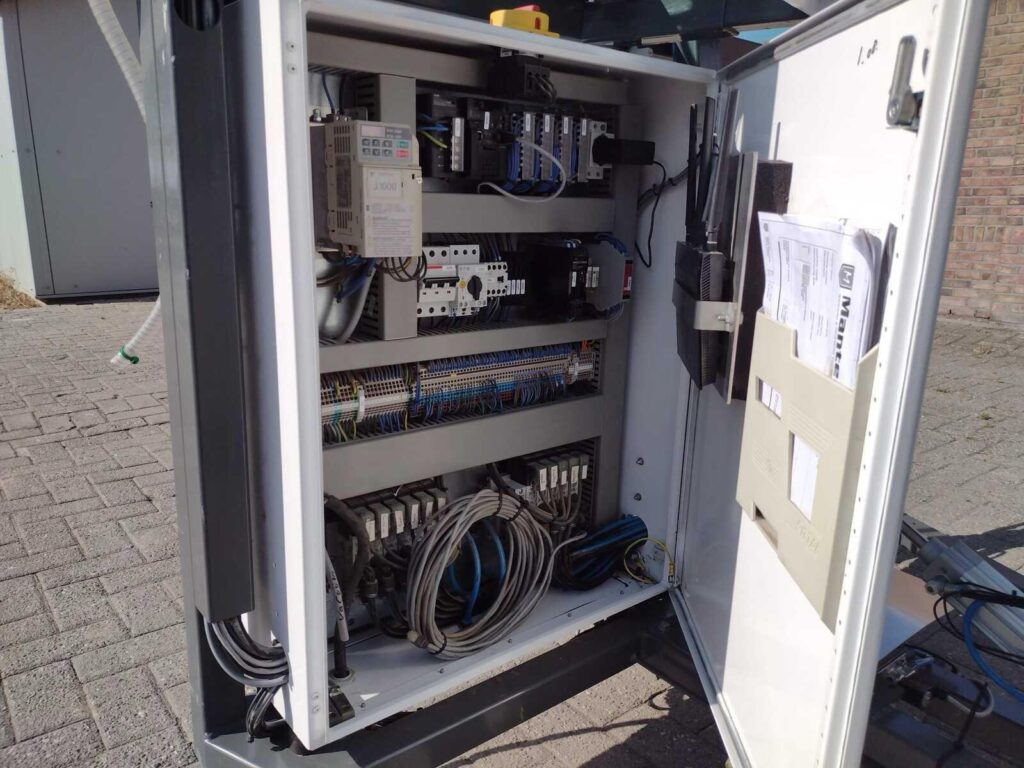 WhatsApp Image 2025-03-27 at 08.35.02 (2)