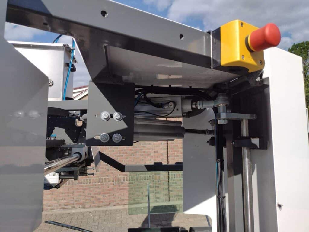 WhatsApp Image 2025-03-27 at 08.35.02 (4)