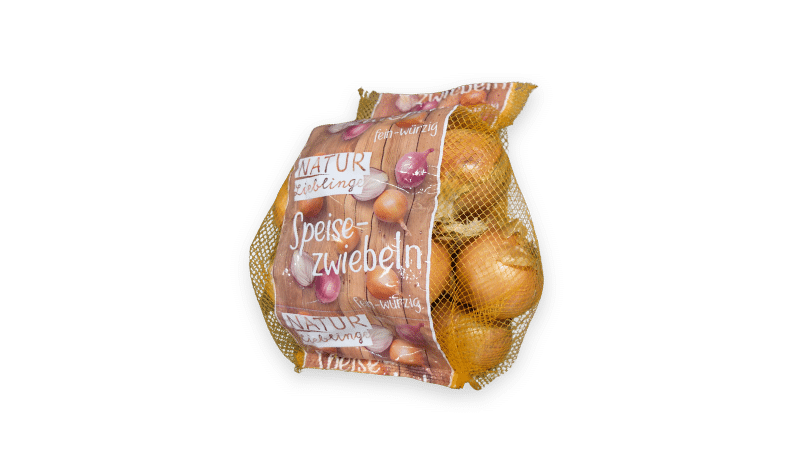 Carry fresh bag with onions